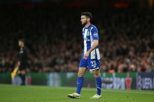 记者：若昂-马里奥今天抵达都灵，明天接受尤文体检