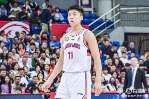 对快船砍12分！刘颜诚三场季前赛场均7.3分2篮板 三分合计10中6图片